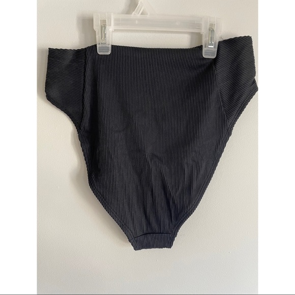 Old navy high waisted swim bottoms - size medium - Picture 2 of 4